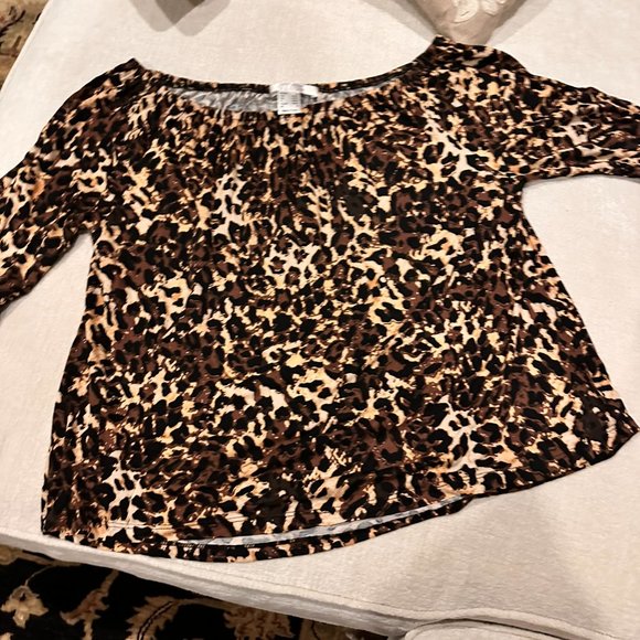 Brand new! Blouse with bell sleeves - Picture 2 of 3